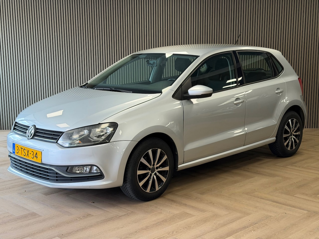 Volkswagen Polo - 1.2 TSI Comfortline CRUISE CONTROL AIRCO BLUETOOTH ELEKTRISCHE RAMEN SPIEGELVERWARMING - AutoWereld.nl