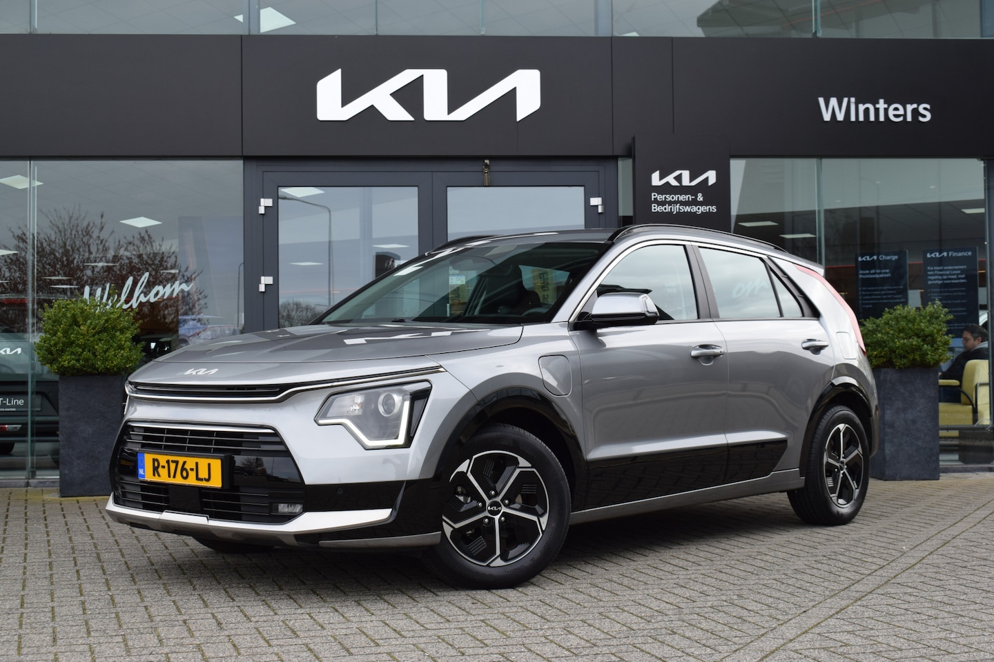 Kia Niro - 1.6 GDi PHEV DynamicLine | Adaptive Cruise Control | Navigatie | Camera | Keyless | Tot 10 - AutoWereld.nl