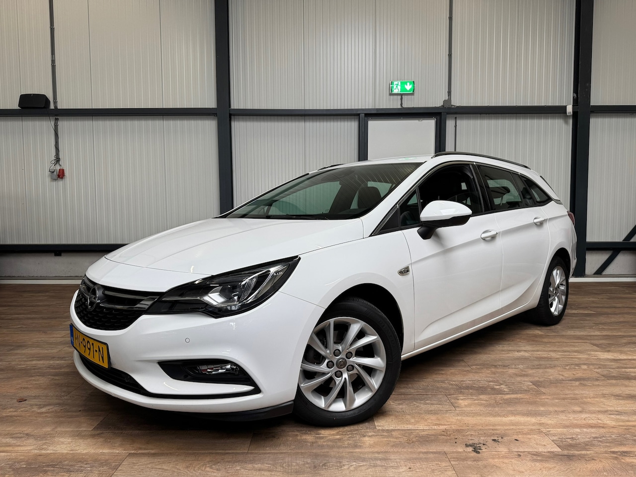 Opel Astra Sports Tourer - 1.0 INNOVATION / NAVI / ECC / ZEER NETTE STAAT - AutoWereld.nl