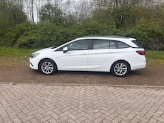Opel Astra Sports Tourer - 1.2 Edition