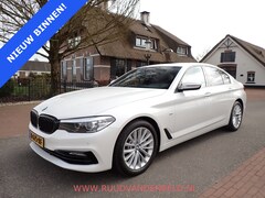 BMW 5-serie - 530d xDrive Luxery Line SCHUIFDAK / CRUISE / CARPLAY / SPORTLEER / NAVI