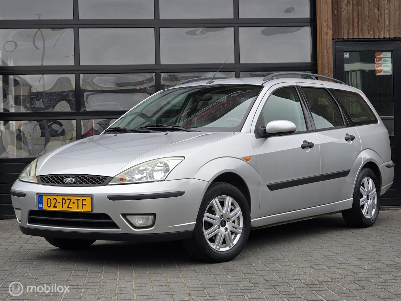 Ford Focus Wagon - 1.6 16V NIEUWE APK TREKHAAK LEER - AutoWereld.nl