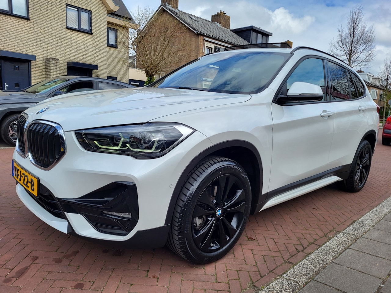 BMW X1 - sDrive18i High Executive SDrive18i High Executive - AutoWereld.nl