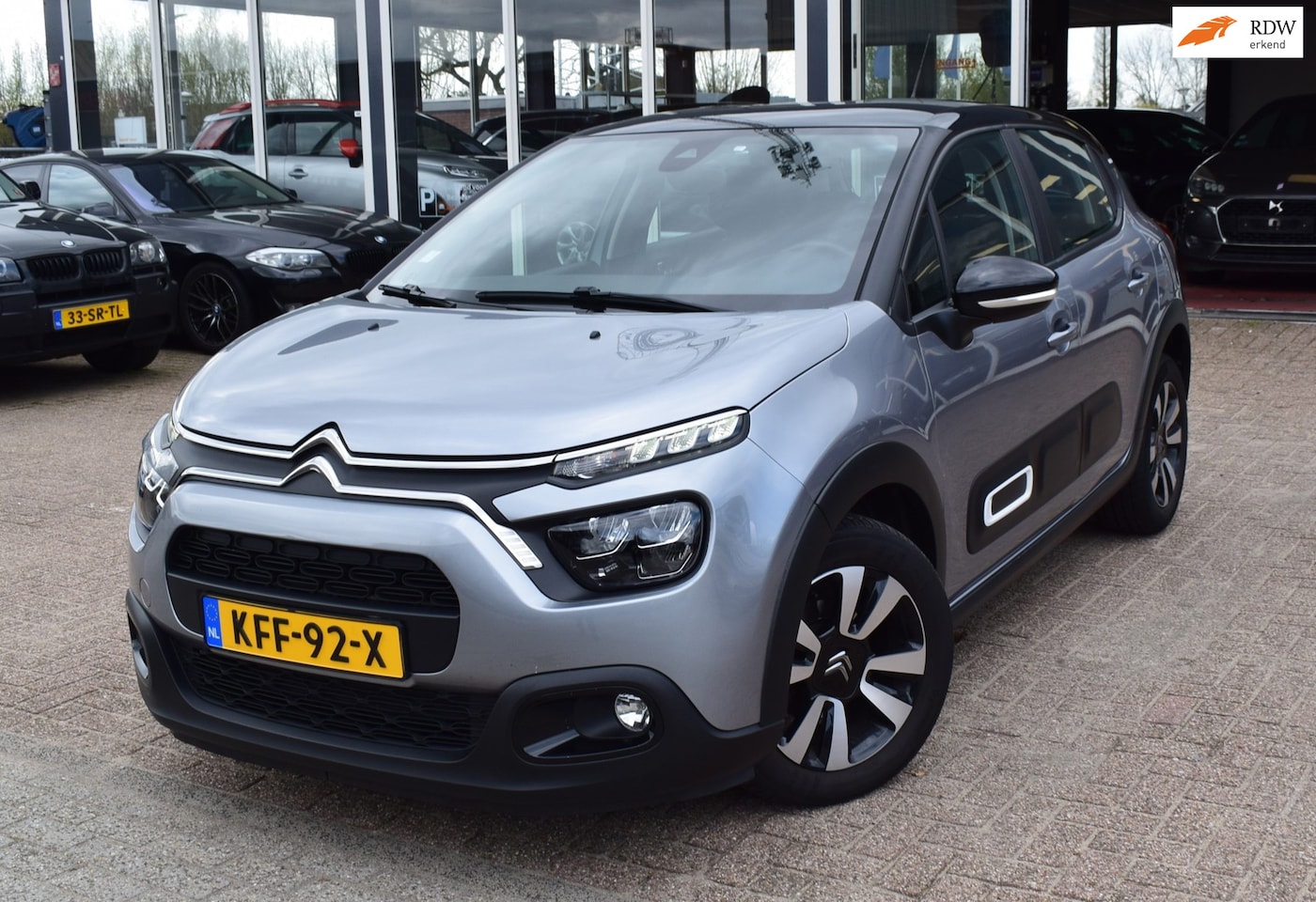 Citroën C3 - 1.2 PureTech Shine | LED VERLICHTING | CARPLAY| CLIMATE CONTROL | CRUISE CONTROL |NAVIGATI - AutoWereld.nl