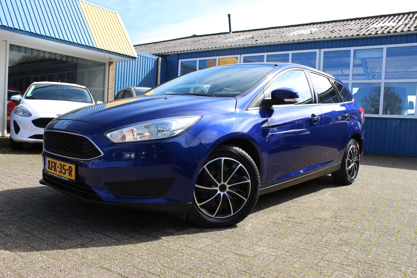 Ford Focus Wagon - 1.0i "Trend Edition" Airco - Stoelverwarming - Cruise !!! - AutoWereld.nl