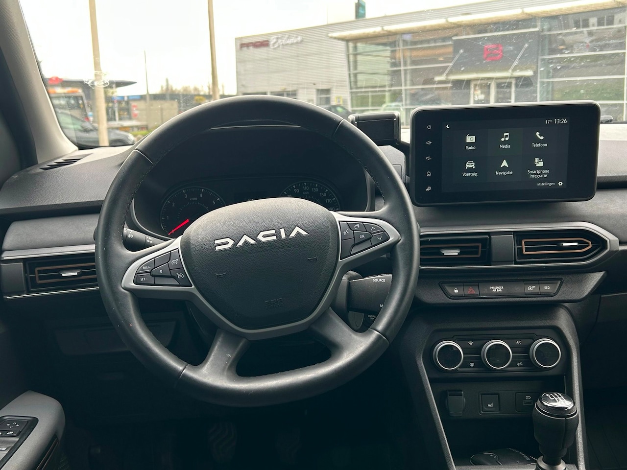 Dacia Sandero Stepway - 1.0 TCe Extreme | Trekhaak | Navigatie - AutoWereld.nl