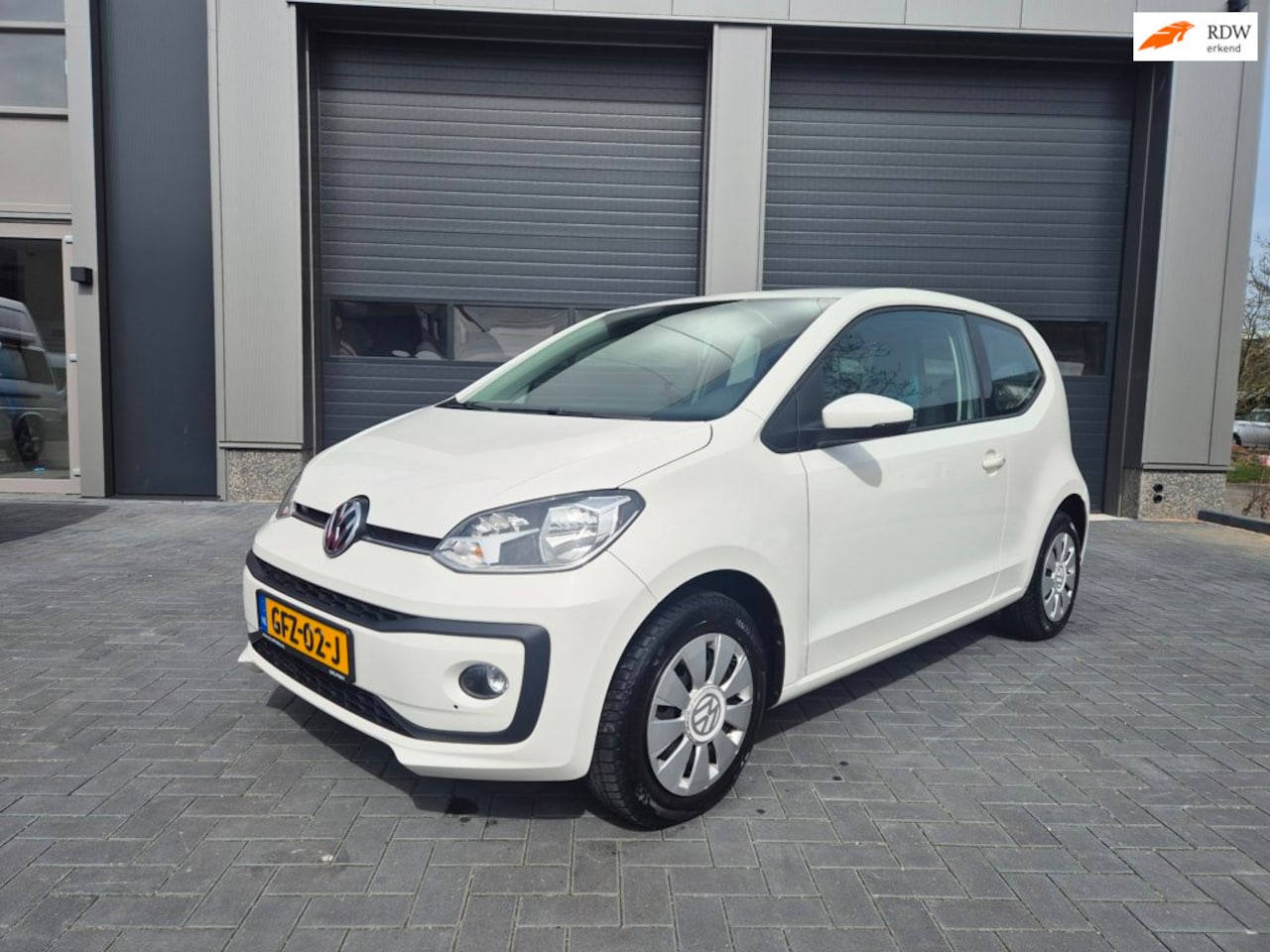 Volkswagen Up! - 1.0 BMT take up! Airco - AutoWereld.nl