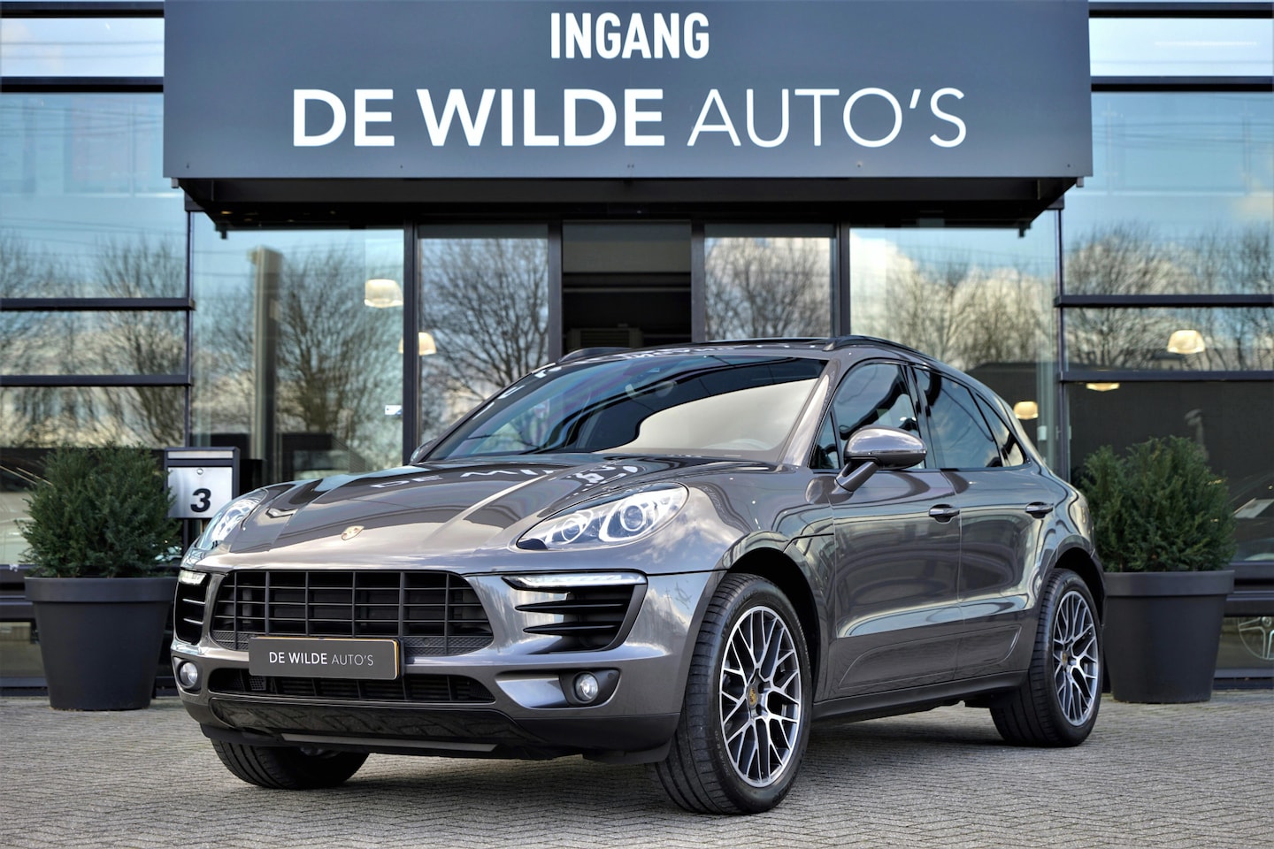 Porsche Macan - 2.0 SportDesign Pano Luchtvering Leer NL-auto Dealeronderhoud - AutoWereld.nl