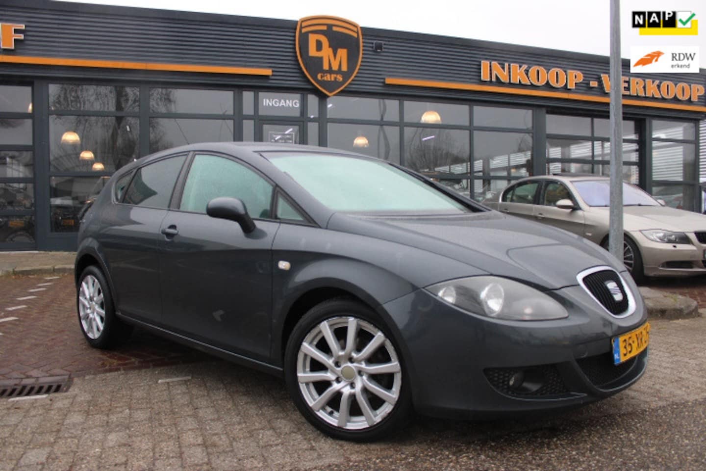 SEAT Leon - 1.6 Sportstyle | Airco | Bluethooth | Cruise | - AutoWereld.nl