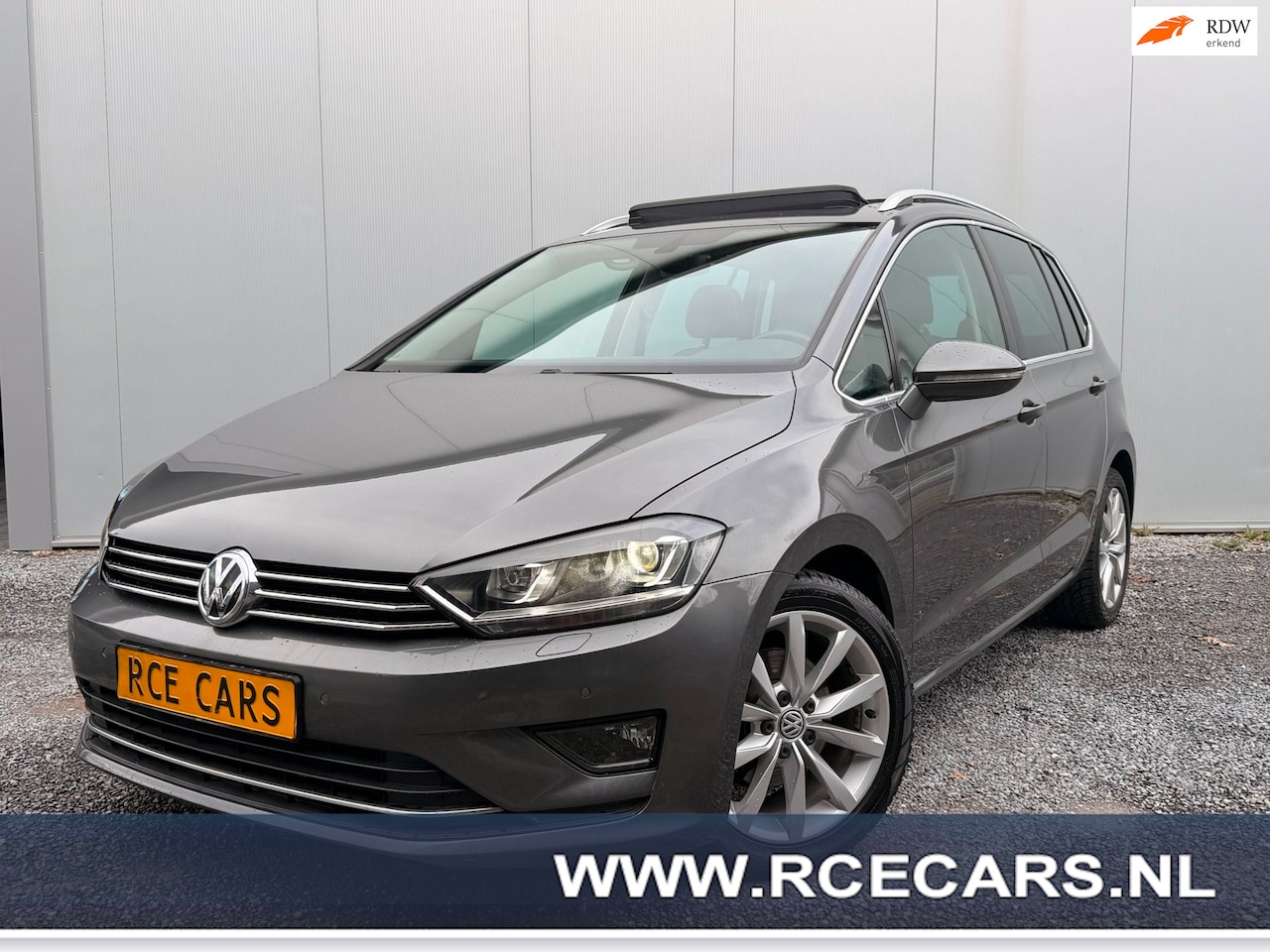 Volkswagen Golf Sportsvan - 1,4 BlueMotion Technology | DSG | PANO-DAK | Cruise | Massagestoel | Alcantara | Stoelverw - AutoWereld.nl