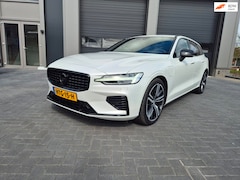 Volvo V60 - 2.0 T6 Recharge AWD R-Design PANO trekh aak