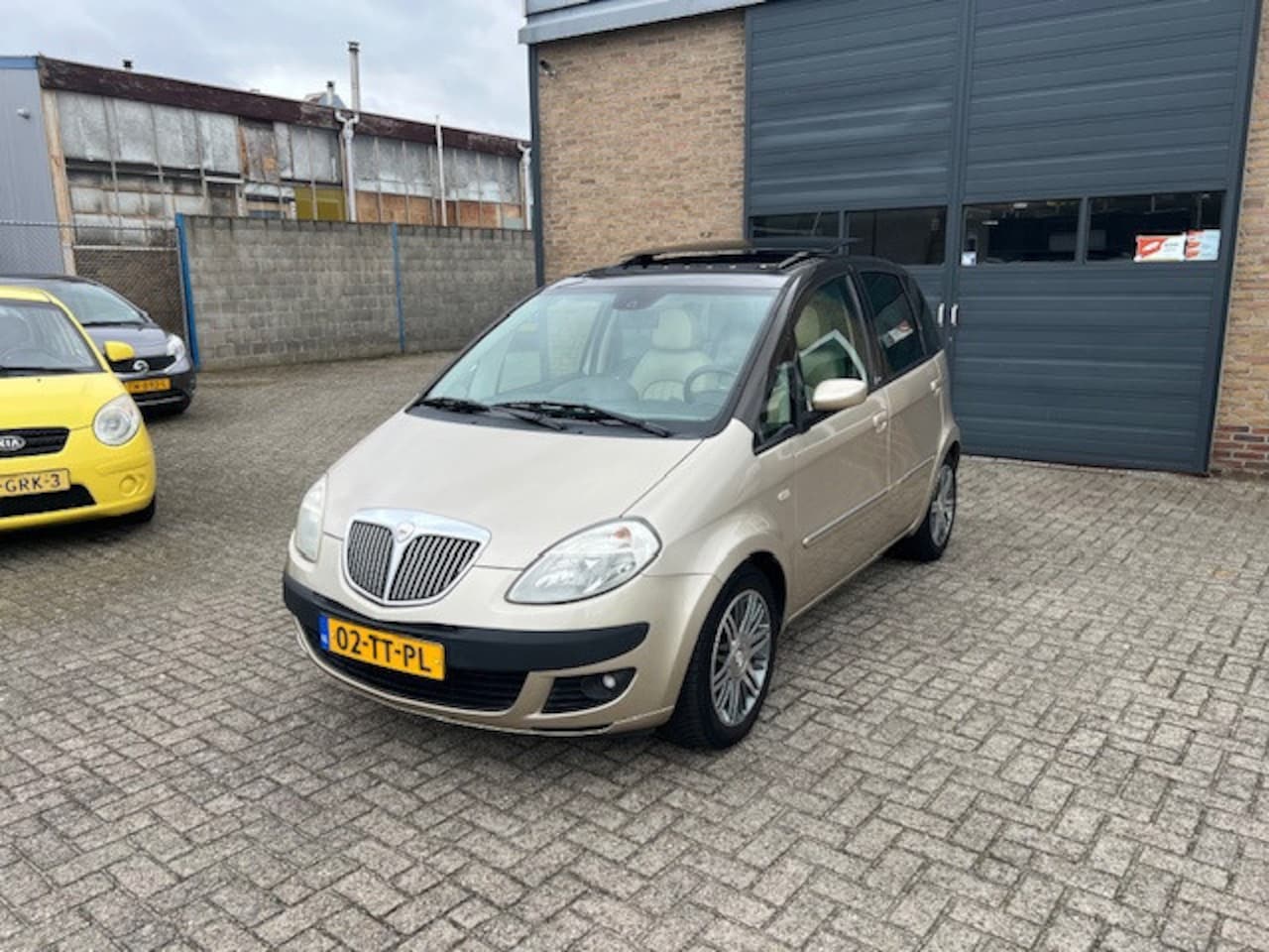 Lancia Musa - 1.4-16V Platino//Automaat - AutoWereld.nl