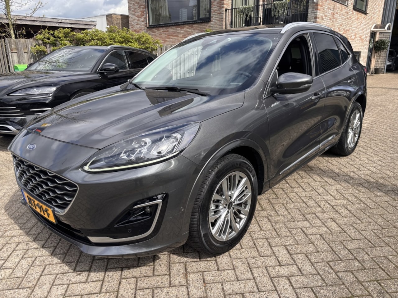 Ford Kuga - 2.5 Vignale PHEV ST-Line X - AutoWereld.nl