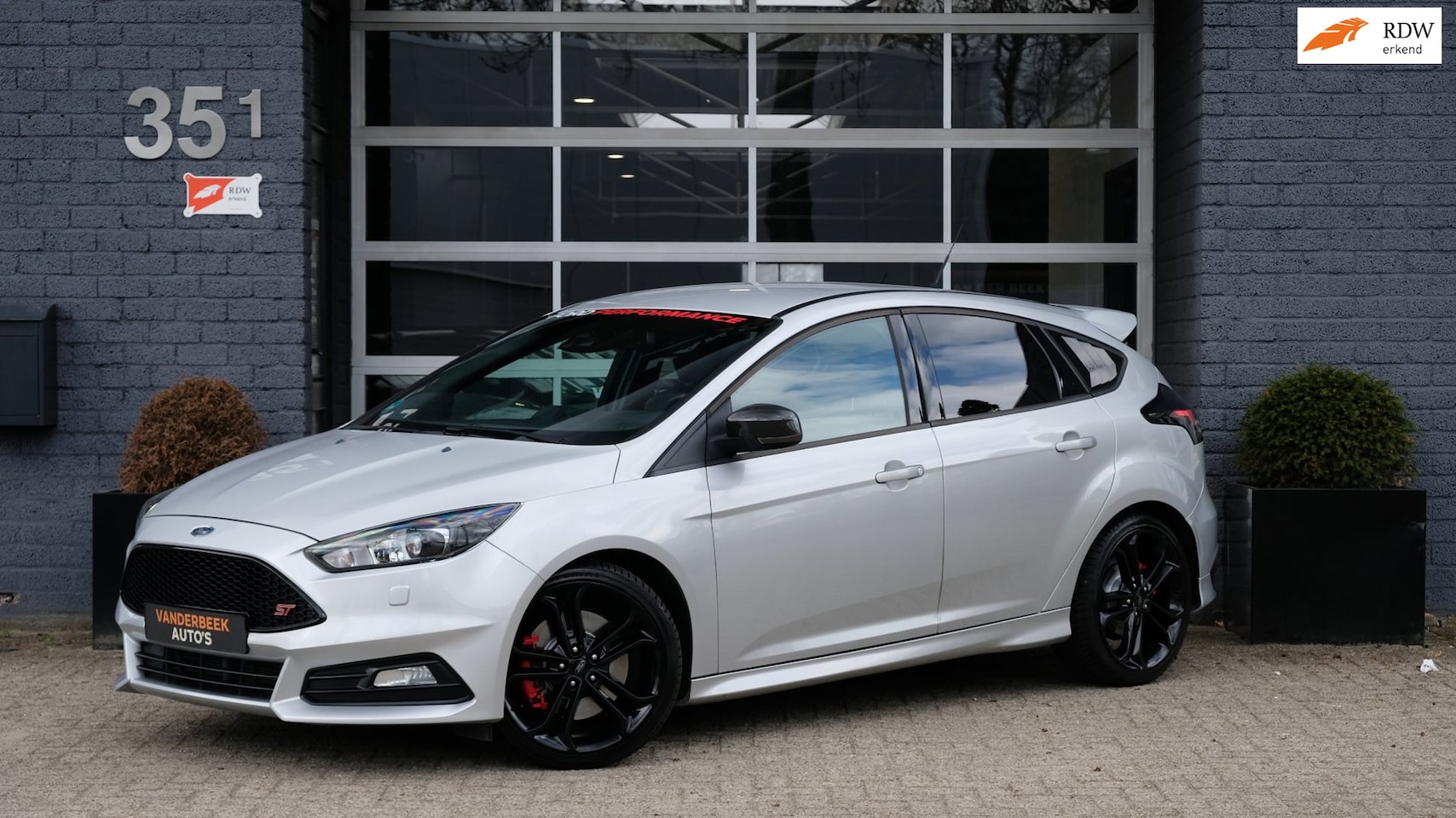 Ford Focus - 2.0 ST - 3 Cruise|Carplay|Camera|Navi|Sony|Vol!! - AutoWereld.nl