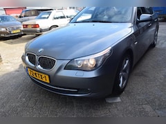 BMW 5-serie - 520i Business Line Edition I kop revisie, ketting, injectoren, pas gedaan door ons