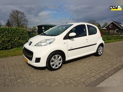 Peugeot 107 - 1.0-12V Millesim 200 AIRCO