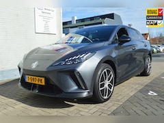 MG MG4 Electric - Luxury 64 kWh / 1e eigenaar / trekhaak / BOVAG RIJKLAARPRIJS