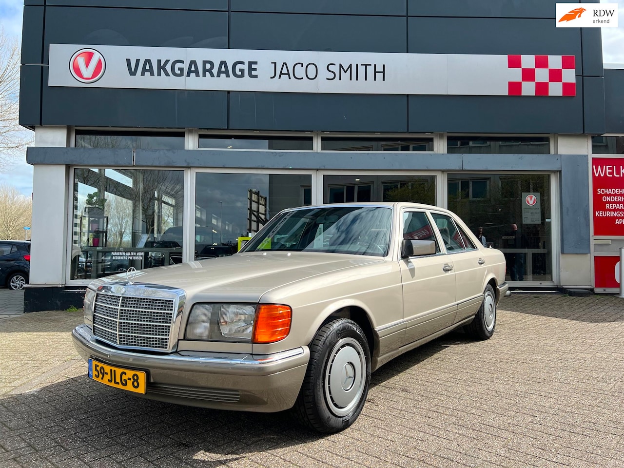 Mercedes-Benz 260 - 200-klasse SE - AutoWereld.nl