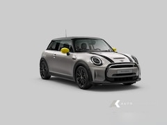 MINI Mini-Electric - Cooper SE Classic Trim | Panorama | Harman/Kardon | Head-Up | Camera | Warmtepomp | 17' In