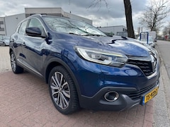 Renault Kadjar - 1.2 TCe Bose Automaat Airco/ECC, Navigatie, Camera, Half Leder