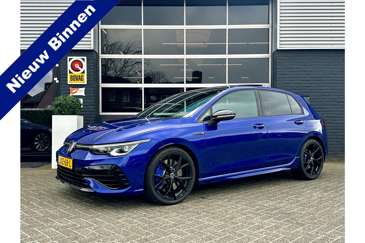 Volkswagen Golf - 2.0 R 4-Motion 2.0 R 4Motion, 333 PK, Akrapovic, Head Up, H&K, Pano, 20 Jahre, IQ - AutoWereld.nl