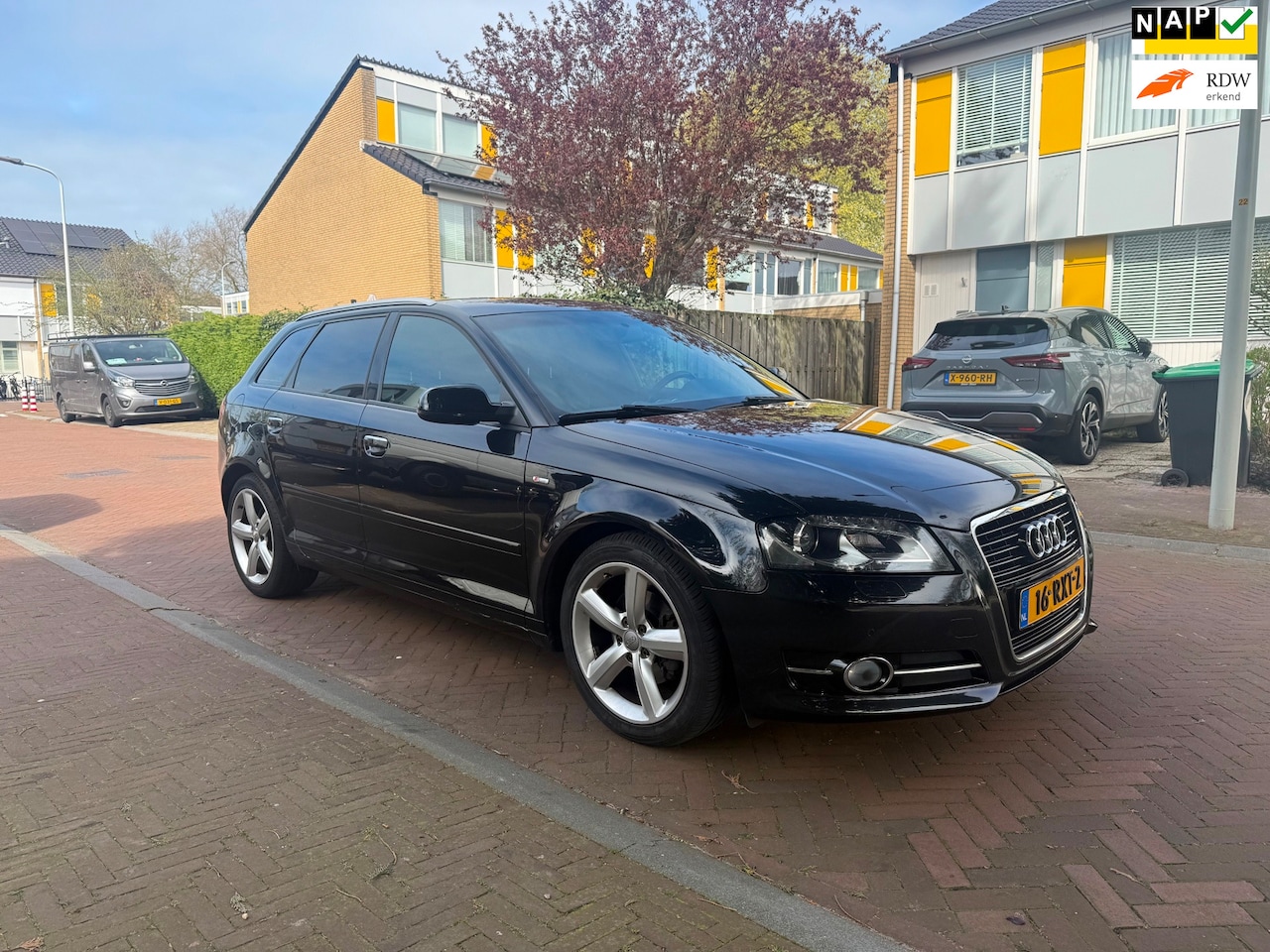 Audi A3 Sportback - Airco / Bouwjaar 2011 / 179.000 NAP / S-Line uitvoering - AutoWereld.nl