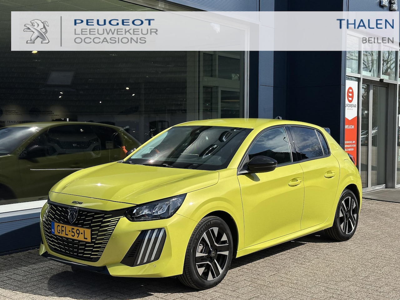 Peugeot 208 - Hybrid 110 PK Allure | Automaat | Slechts 15.400 KM Gereden | Navigatie | Camera | Parkeer - AutoWereld.nl