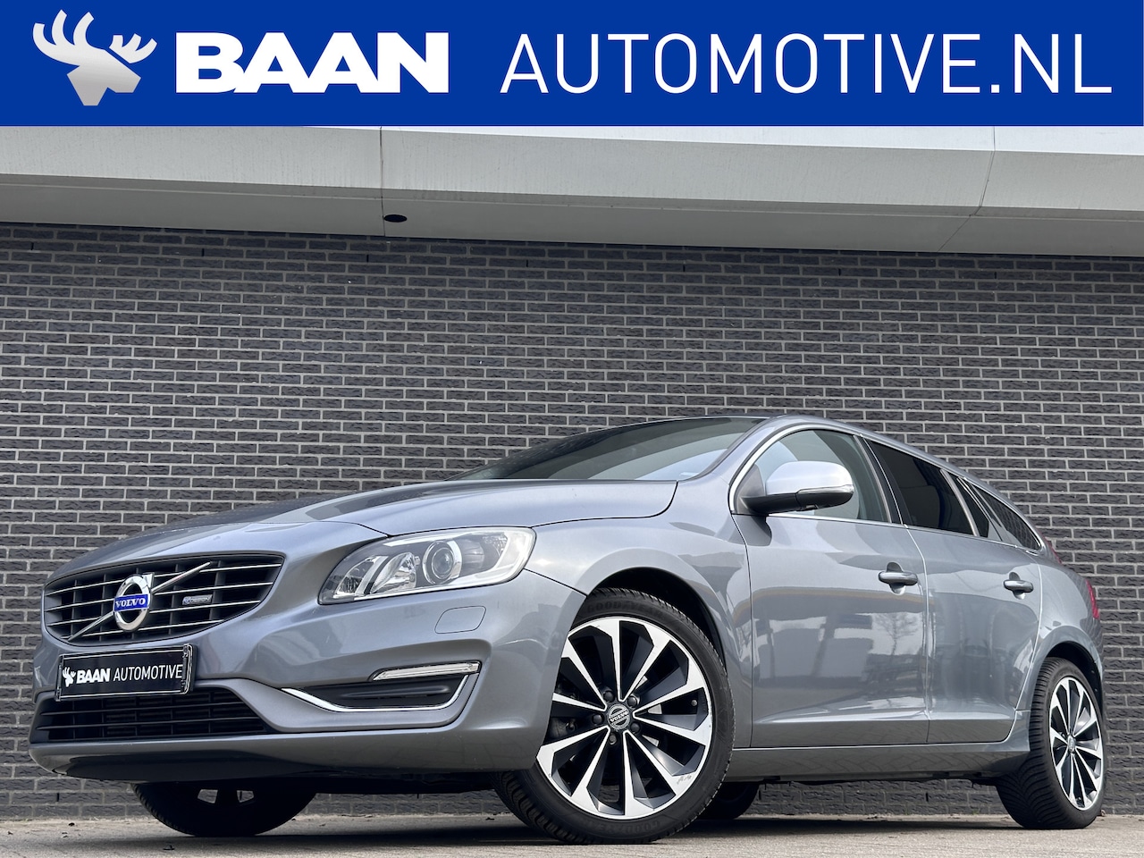Volvo V60 - 2.0 T3 Nordic+ | Navigatie | Stoelverwarming | Climate Control - AutoWereld.nl