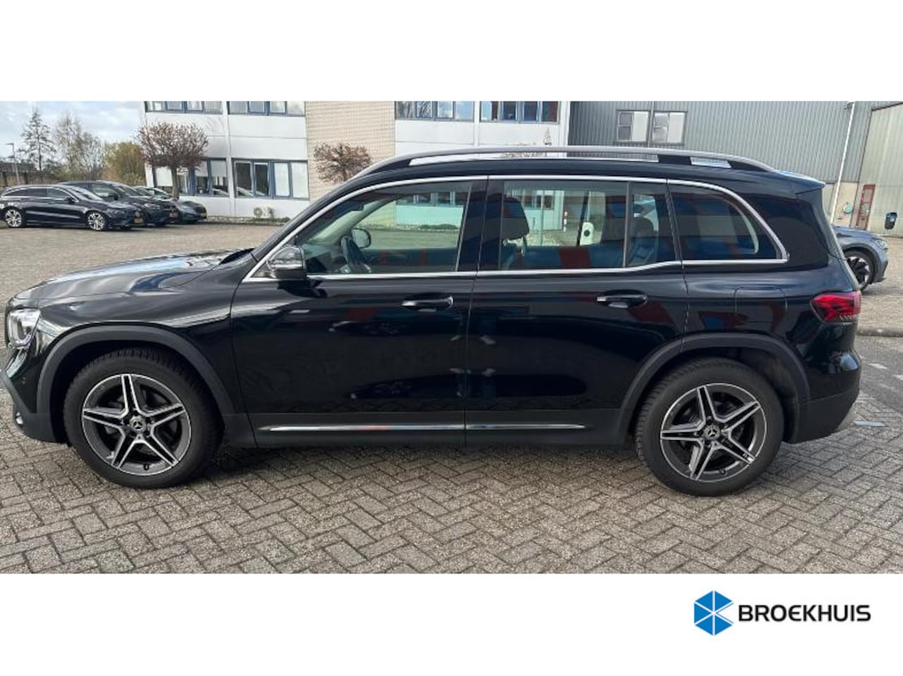 Mercedes-Benz GLB - 200 AMG Line Camera | Parkeersensoren | Alcantara/Leder | LED | Keyless | Navigatie | Elek - AutoWereld.nl