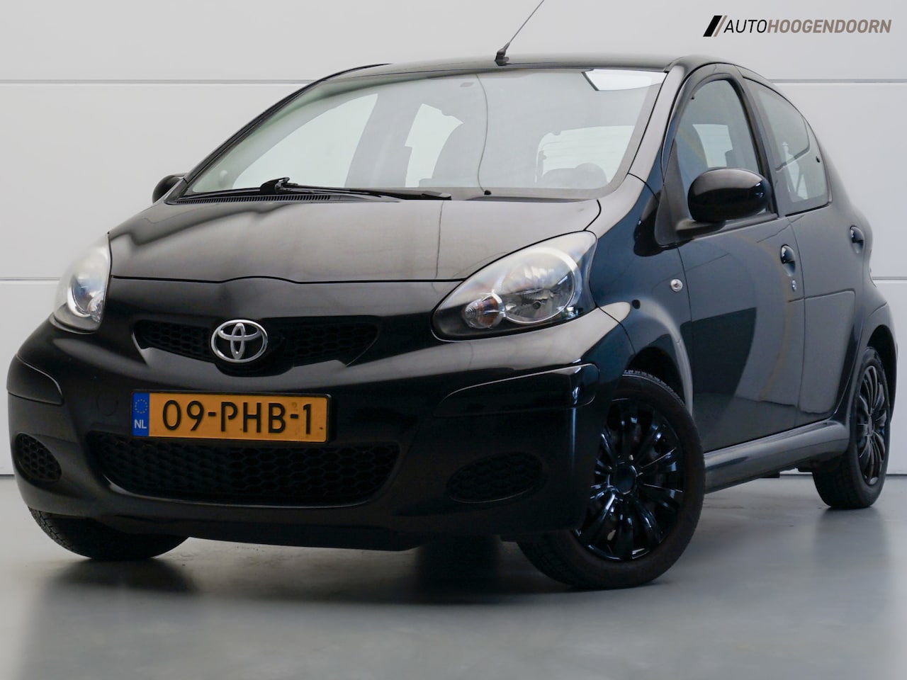 Toyota Aygo - 1.0-12V Comfort Navigator Sport 5-deurs (APPLE CARPLAY,AIRCO,TOERENTELLER,ELEKTRISCHE RAME - AutoWereld.nl