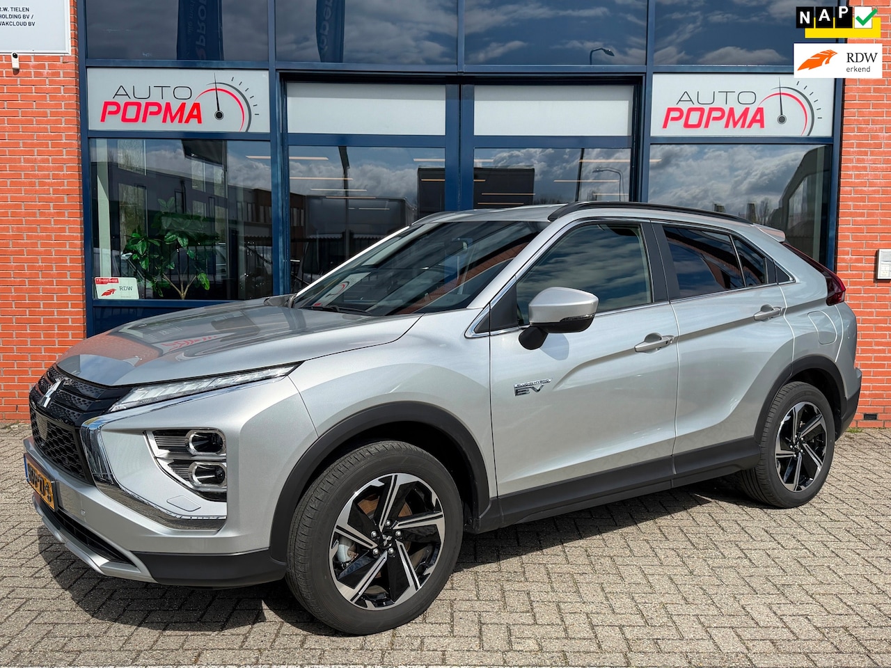 Mitsubishi Eclipse Cross - 2.4 PHEV Intense+ 2.4 PHEV Intense+ - AutoWereld.nl