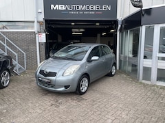Toyota Yaris - 1.3 VVTi Sol MMT/5 DRS/Automaat/Airco/117DKM/APK/LM Velgen