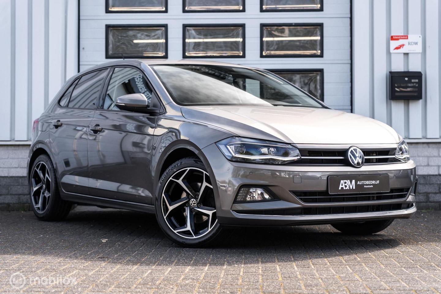 Volkswagen Polo - 1.0 TSI Highline DSG VIRTUAL LED ACC NAVI - AutoWereld.nl