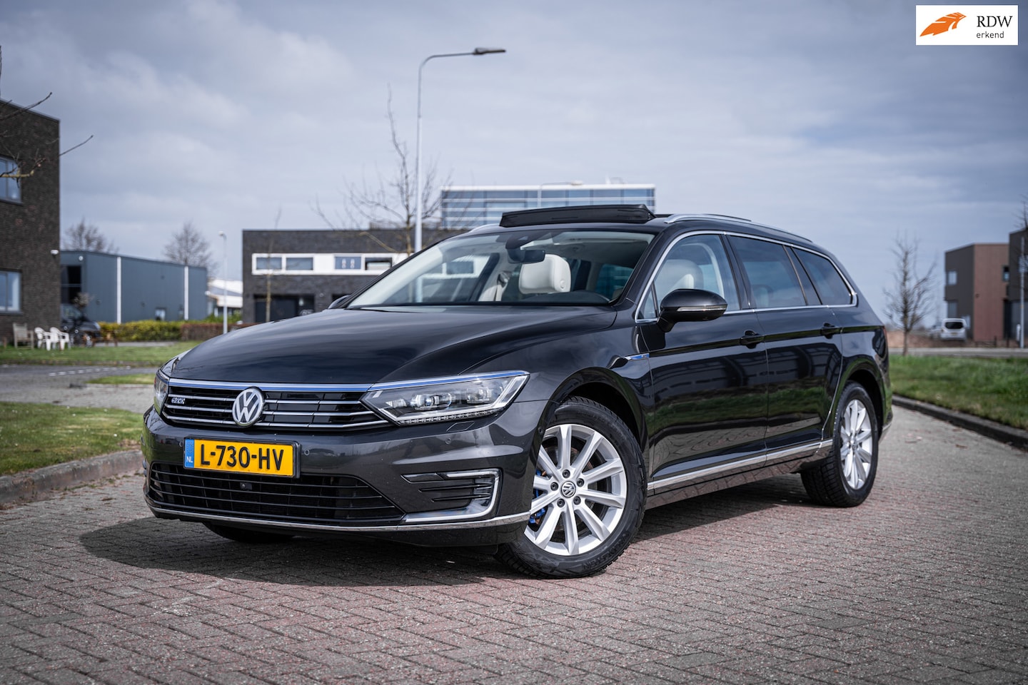 Volkswagen Passat Variant - 1.4 TSI GTE virt cockpit Trekhaak Highline - AutoWereld.nl