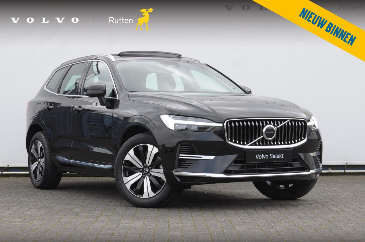 Volvo XC60 - T6 350PK Automaat Plug-in hybrid AWD Plus Bright Panoramisch schuif-kanteldak / Google inf - AutoWereld.nl