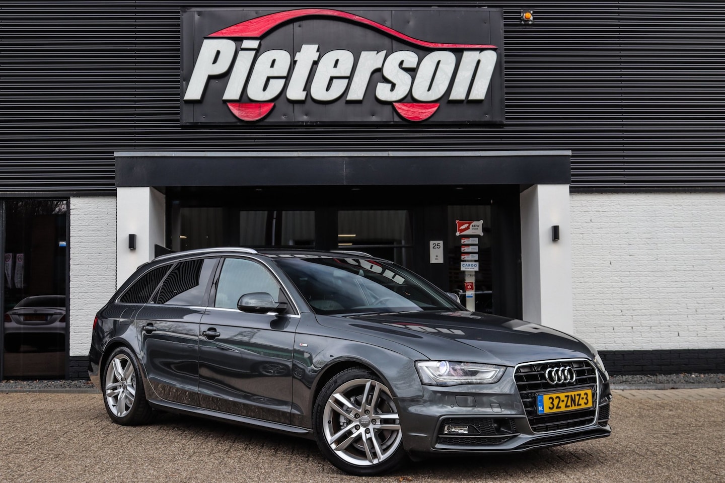 Audi A4 Avant - 1.8 TFSI 2x S-Line NAP ACC B&O TREKHAAK XENON - AutoWereld.nl