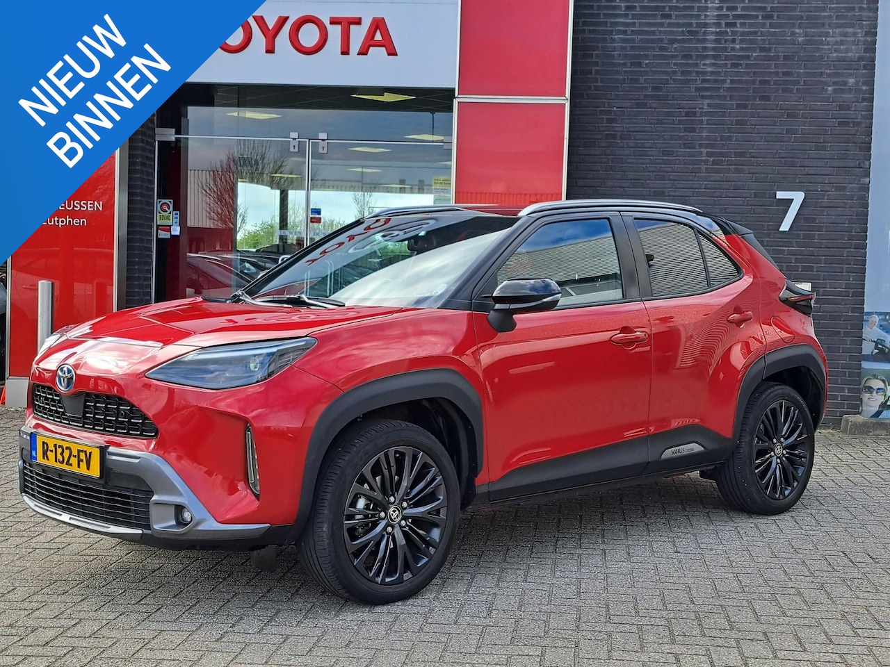 Toyota Yaris Cross - 1.5 Hybrid Adventure TREKHAAK PDC ADAPTIVE CRUISE CAMERA HEAD-UP BLIND SPOT - AutoWereld.nl