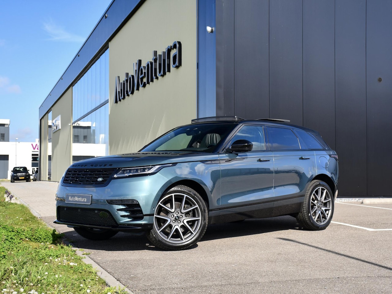 Land Rover Range Rover Velar - 2.0 P400e AWD Autobiography PHEV | Stuurwielverwarming | Stoelkoeling | Black Pack | Adapt - AutoWereld.nl