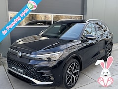 Volkswagen Tiguan - 1.5 eHybrid 204pk R-Line Business Assistentie pakket 20" Leeds velgen Winterpakket SOH 99,