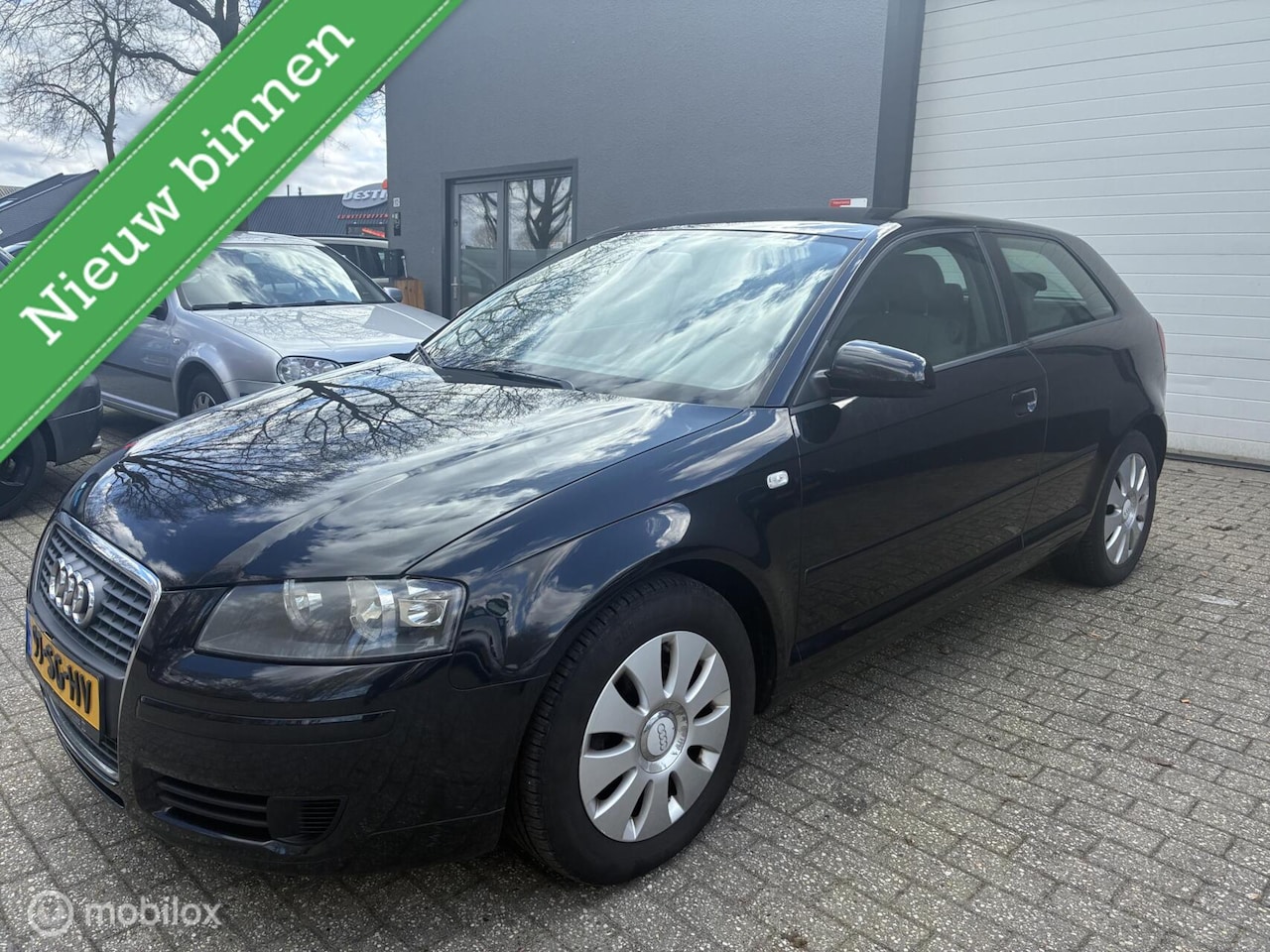 Audi A3 - 1.6 Attraction / cruise / parkeersensoren - AutoWereld.nl
