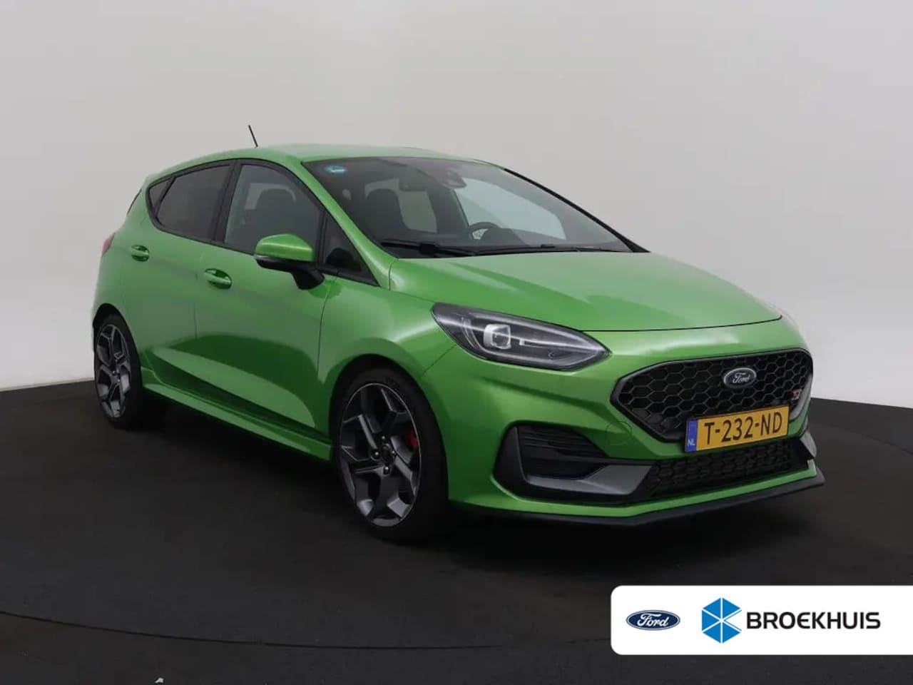 Ford Fiesta - 1.5 Ecoboost ST-X | 200pk. | Winterpack | Apple Carplay/Android Auto | Camera | 18'' inch - AutoWereld.nl