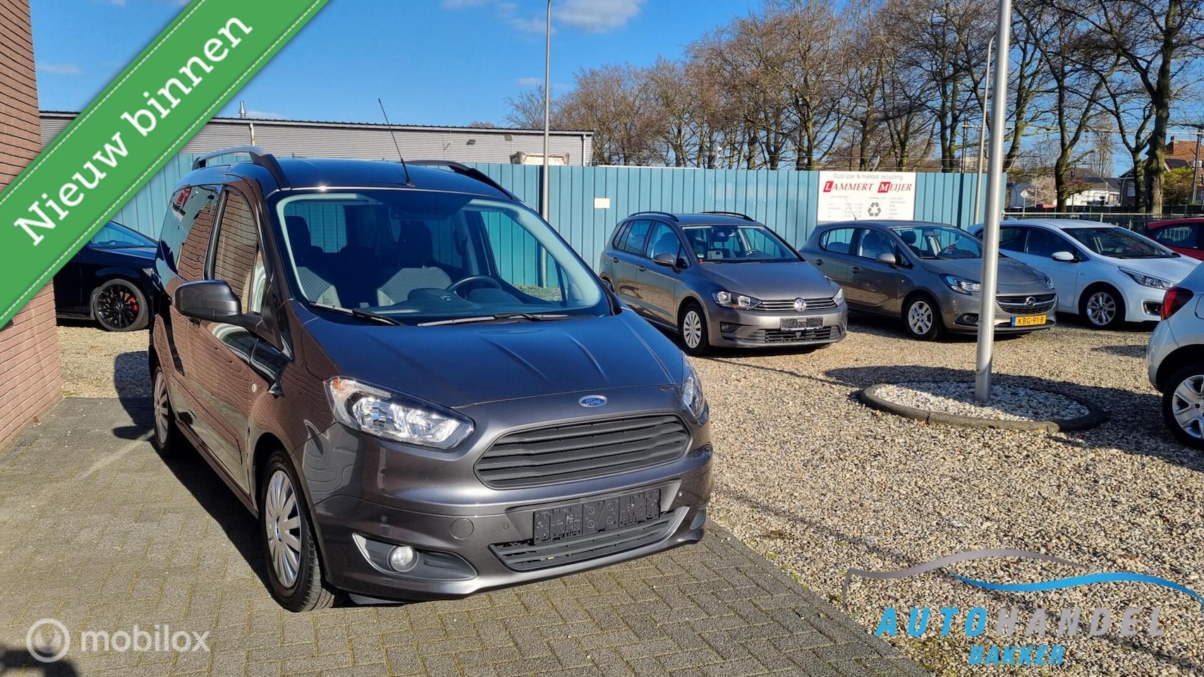 Ford Tourneo Courier - 1.0 Titanium stoelverwarming , airco . - AutoWereld.nl