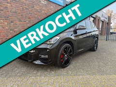 BMW X1 - SDrive20i High Executive|M-Sport|Panoramadak|HeadUp|Trekhaak