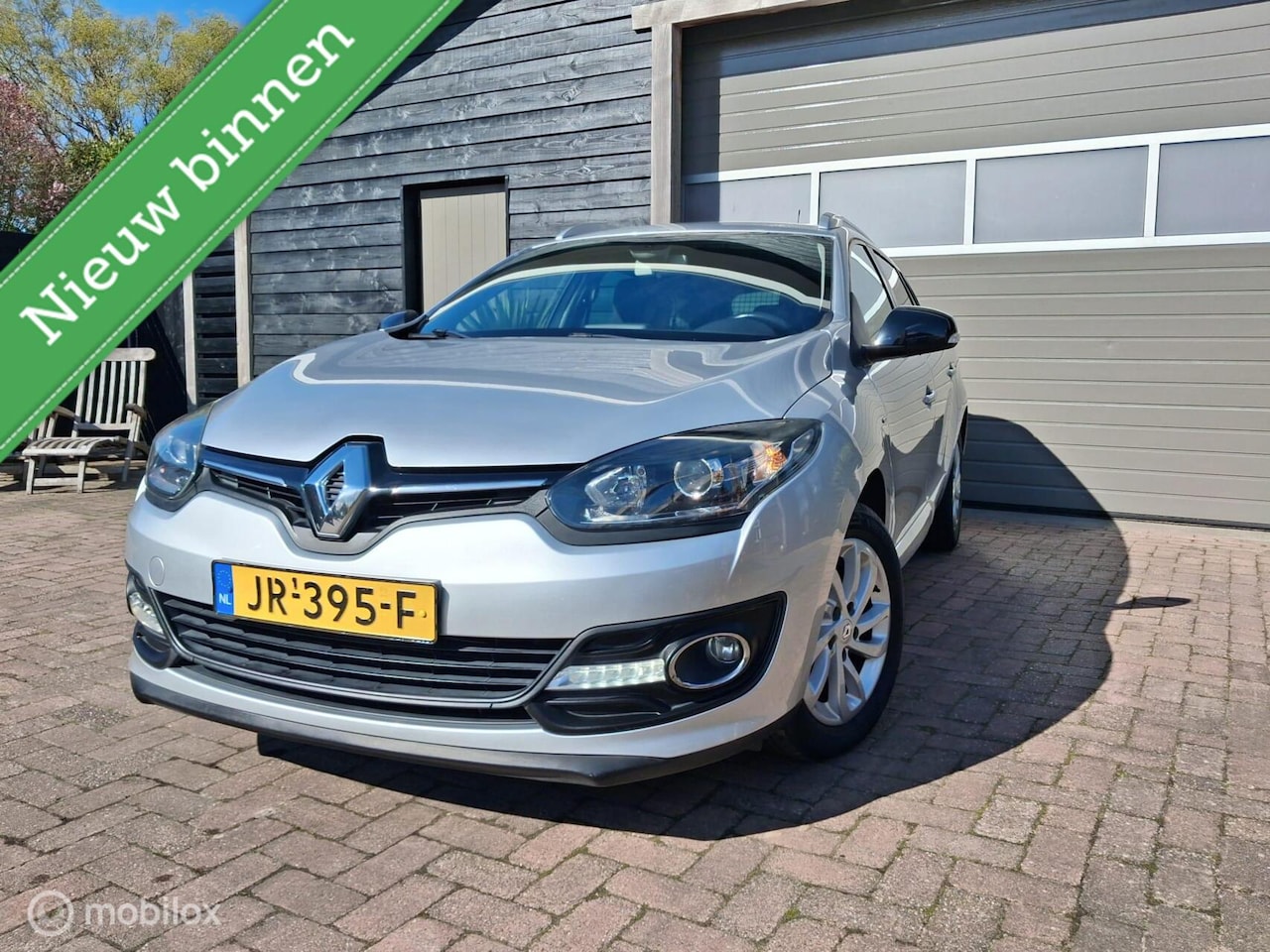 Renault Mégane Estate - 1.2 TCe Limited | Navigatie | Trekhaak - AutoWereld.nl