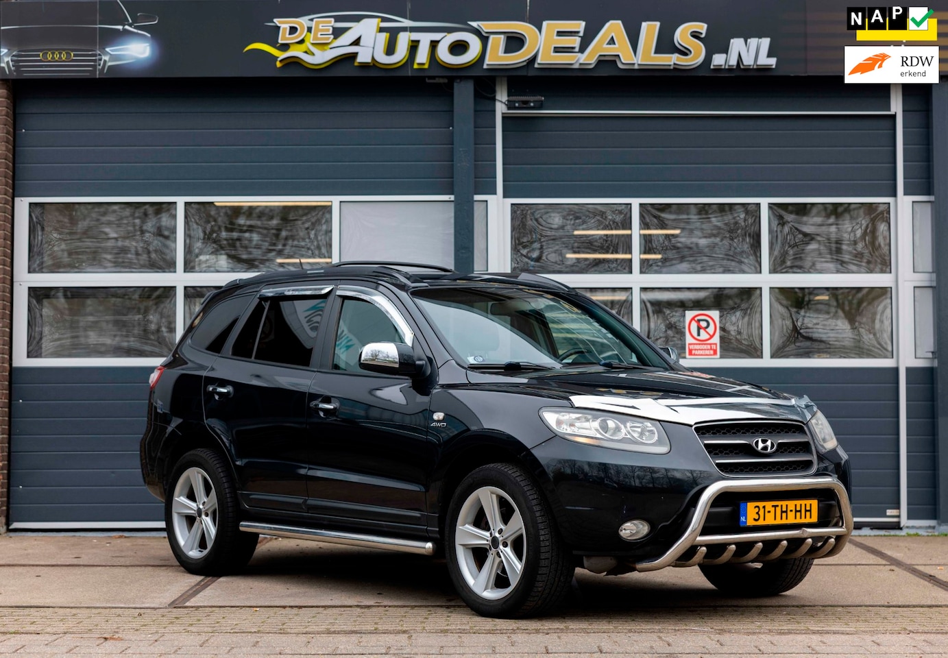 Hyundai Santa Fe - 2.7i V6 4WD Style 7p NETTE AUTO | AIRCO - AutoWereld.nl