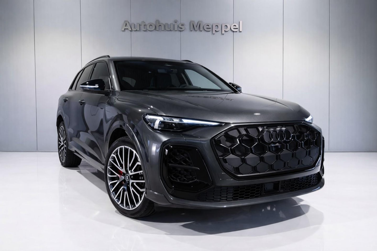 Audi Q5 - Quattro *Nieuw* S-Line| Matrix | Trekhaak | Pano | 5 jaar garantie - AutoWereld.nl