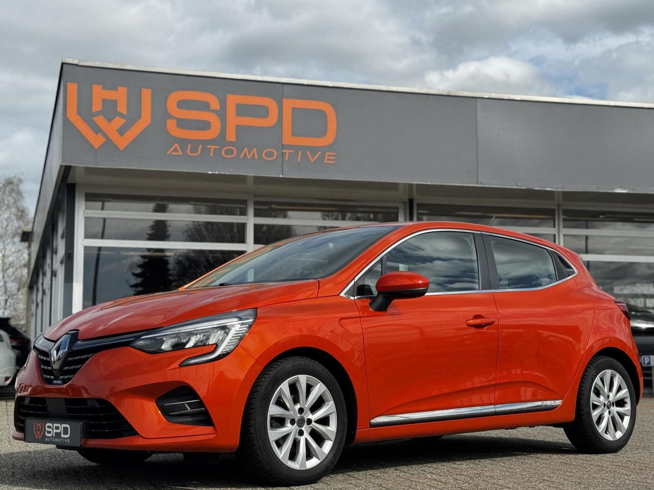 Renault Clio - 1.0 TCe Intens|Carplay|Cam|Climate|Keyless|LED - AutoWereld.nl