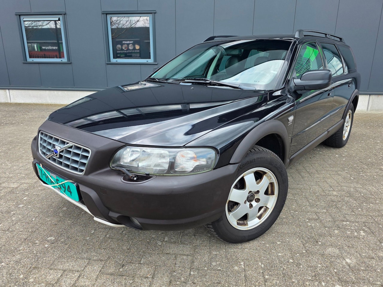 Volvo V70 Cross Country - 2.4 T Geartronic 2.4 T Geartronic, full option, deels BTW auto, Youngtimer, bijtel vriendelijk! - AutoWereld.nl