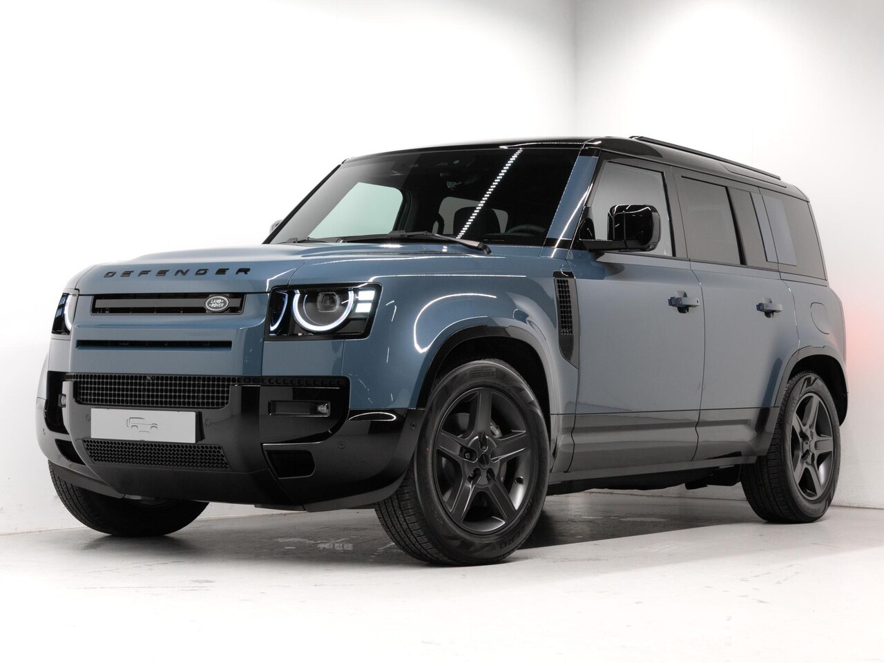 Land Rover Defender 110 - 2.0 P300e 110 X-Dynamic SE 2.0 P300e 110 X-Dynamic SE - AutoWereld.nl