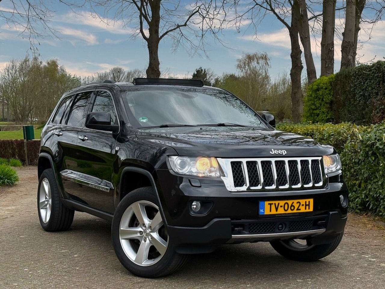 Jeep Grand Cherokee - 5.7 V8 Overland - LPG - YOUNGTIMER - AutoWereld.nl
